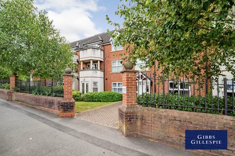 2 bedroom flat to rent, Pembroke Road, Ruislip, HA4