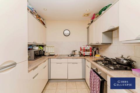 2 bedroom flat to rent, Pembroke Road, Ruislip, HA4