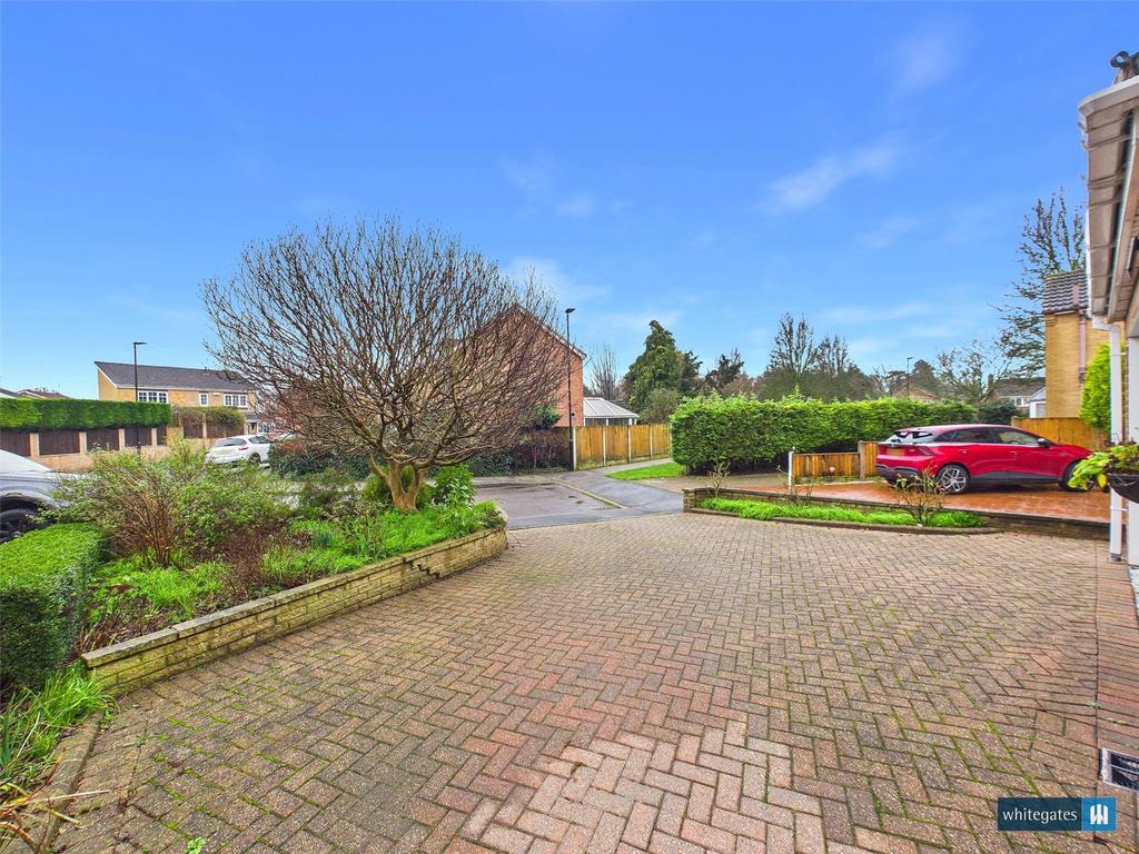 Front Garden/Drive