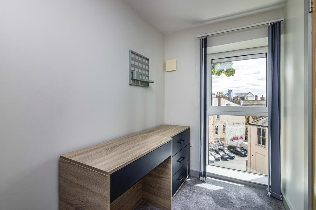 Bedroom 2 (6)