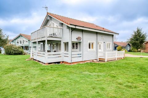 2 bedroom detached house for sale, Fairway Lakes Village, Fritton