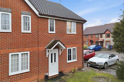 Gilbert Road, Chafford Hundred RM16