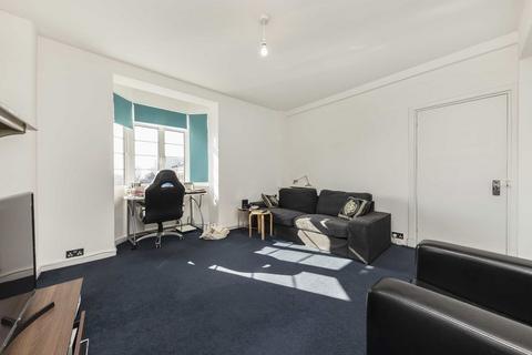 1 bedroom flat to rent, Hammersmith Road, London W6