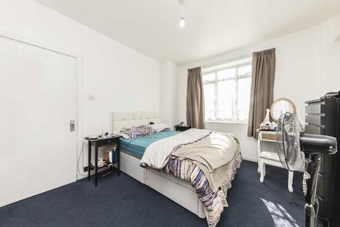 1 bedroom flat to rent, Hammersmith Road, London W6
