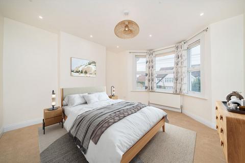 5 bedroom house to rent, St. Leonards Road, London SW14