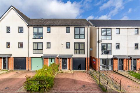 3 bedroom townhouse for sale, Elemore Close, Newcastle Upon Tyne