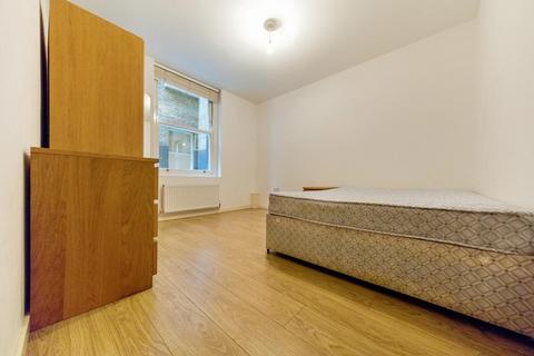 3 bedroom flat to rent, Clifton Mansions, SW9