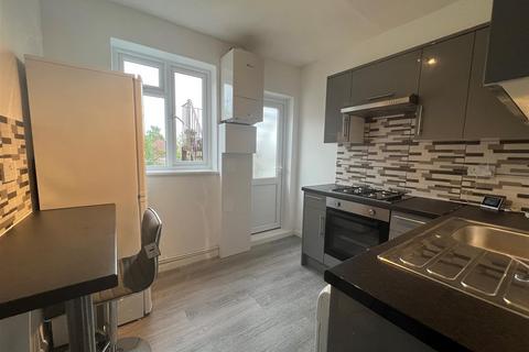 2 bedroom apartment to rent, High Street, Edgware, Middlesex, HA8
