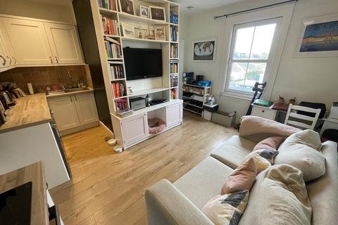 1 bedroom flat to rent, Parkland Grove, Ashford TW15