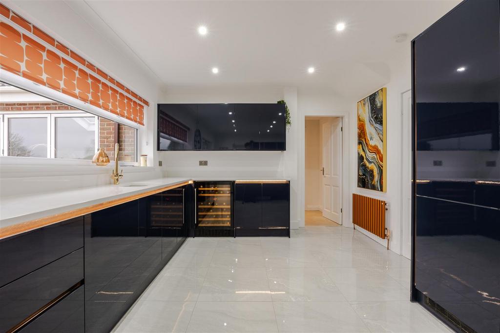 Kitchen/Breakfast Room