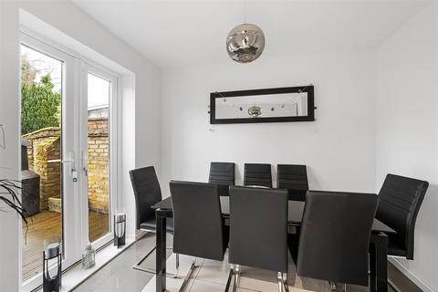 5 bedroom semi-detached house for sale, Ninehams Road, Caterham CR3