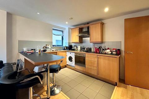 2 bedroom flat to rent, Velocity East, 4 City Walk, Leeds