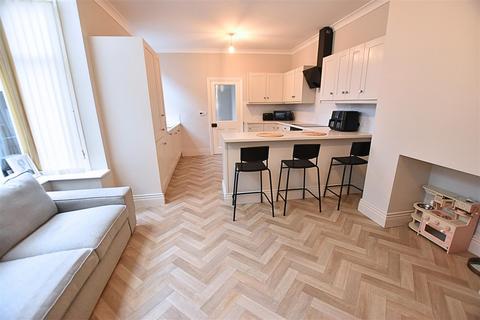 3 bedroom terraced house for sale, Bradford Avenue, Cleethorpes DN35