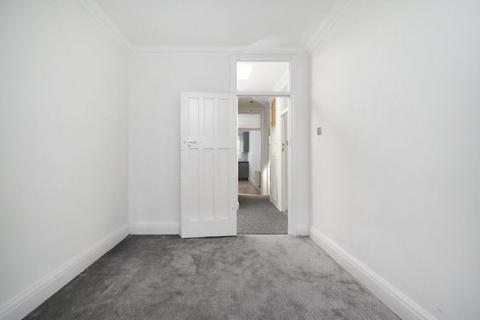 2 bedroom apartment to rent, Ballards Lane,  Finchley,  N3