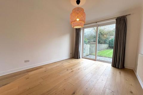 undefined, Hale, Altrincham, Greater Manchester, WA15