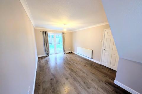3 bedroom terraced house to rent, Fencote, Berkshire RG12