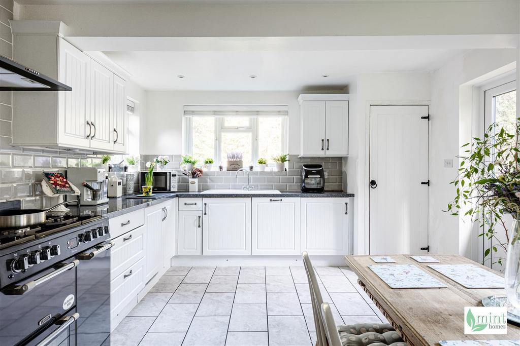 Bagshot Road - Watermark-17.jpg