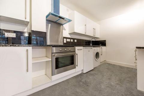 Studio to rent, Stewarts Place, SW2