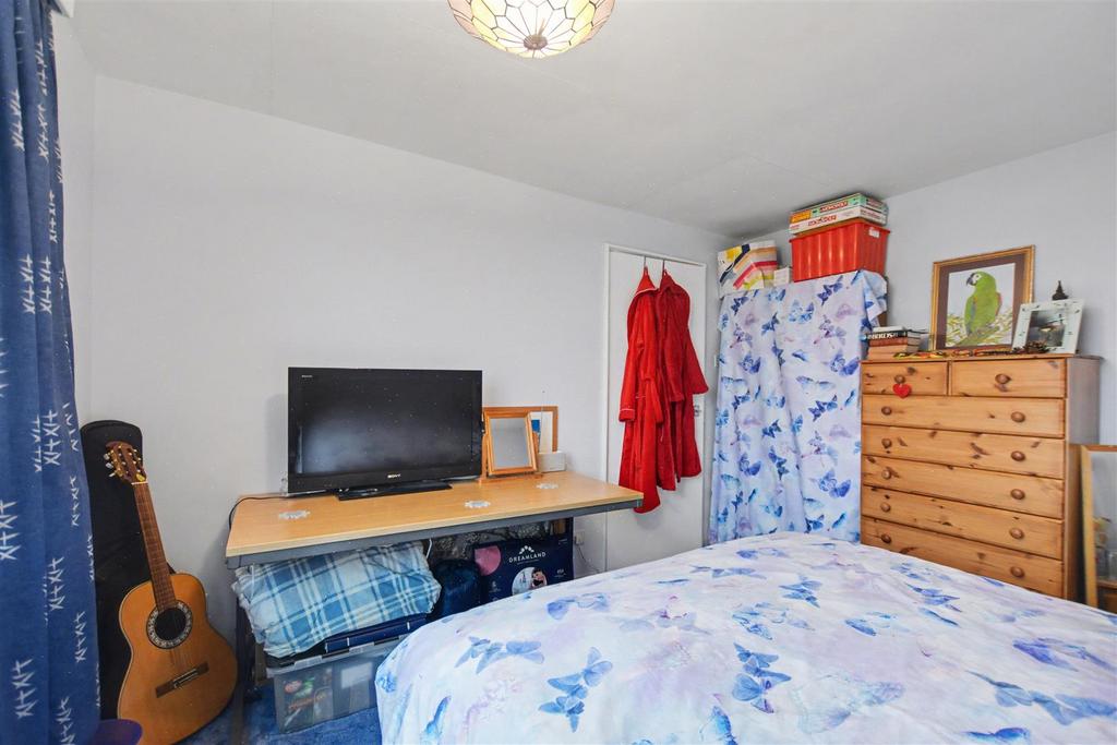 Bedroom 2 2.jpeg
