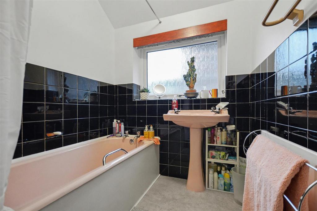Bathroom.jpeg