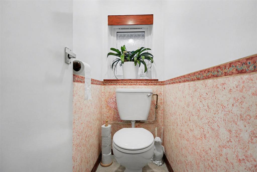 Upstairs WC.jpeg