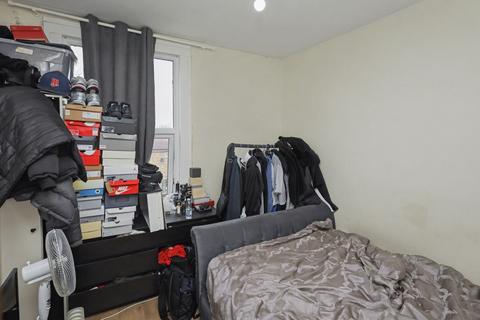 2 bedroom flat for sale, 126C Ordnance Road, Enfield, Middlesex, EN3 6BU