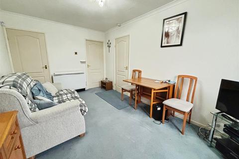 undefined, Hatton Close, Bradford BD6