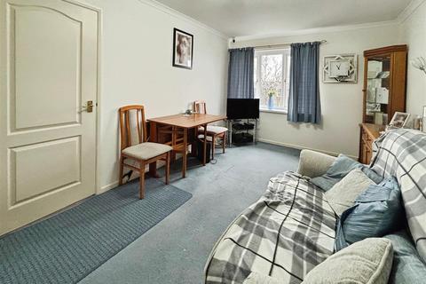 undefined, Hatton Close, Bradford BD6
