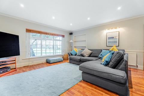 undefined, Woodstock Road North, Hertfordshire AL1