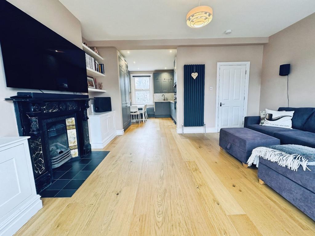 Lounge/Kitchen