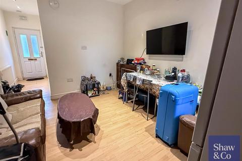 2 bedroom terraced house for sale, Albion Road, Hounslow TW3