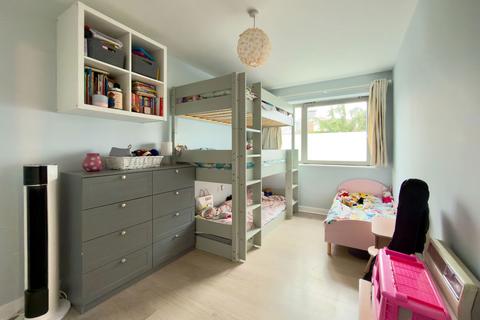 2 bedroom apartment for sale, Northfield Avenue, London W13