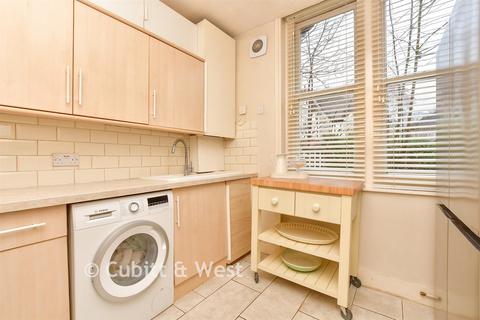 3 bedroom ground floor flat for sale, Blenheim Crescent, South Croydon, Surrey