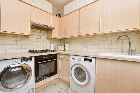 3 bedroom ground floor flat for sale, Blenheim Crescent, South Croydon, Surrey