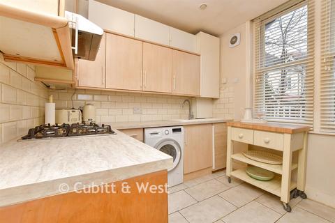 3 bedroom ground floor flat for sale, 30 Blenheim Crescent, South Croydon CR2