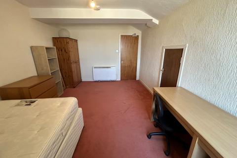 undefined, Nicolson Street, Edinburgh, EH8