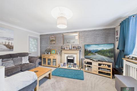 undefined, Chetwood Road, Bewbush Manor RH11