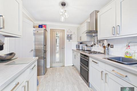 undefined, Chetwood Road, Bewbush Manor RH11