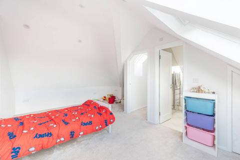 4 bedroom house to rent, Moat Drive, Harrow, HA1