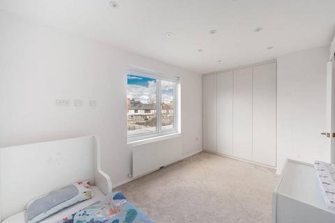 undefined, Moat Drive, Harrow, HA1