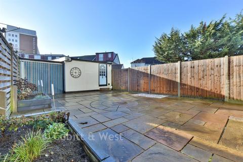 undefined, Headley Avenue, Wallington SM6