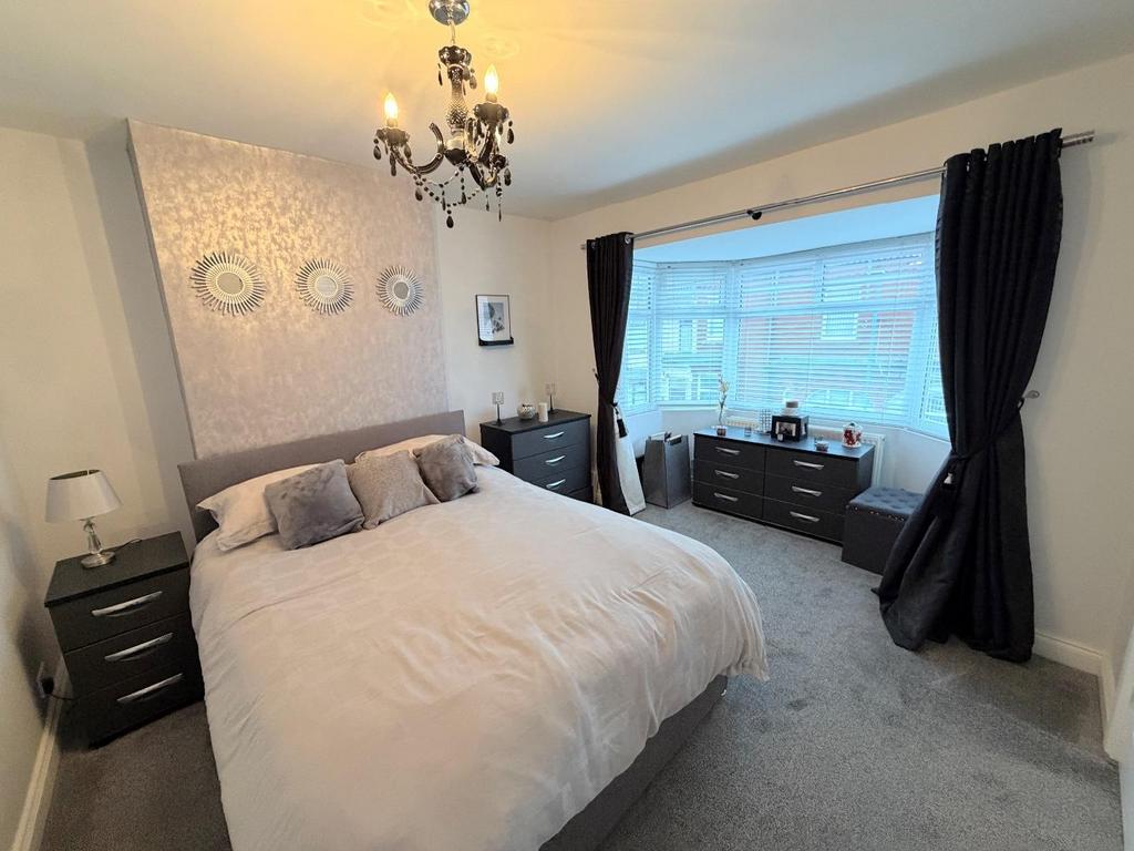 Bedroom (front)
