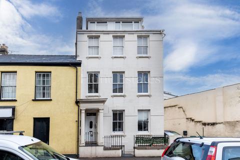 1 bedroom ground floor flat for sale, Apt 2 Evesham House