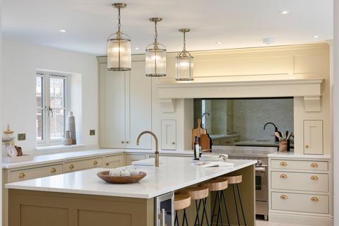 undefined, Chain Free in Kettlestone, Discover The Farmhouse