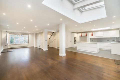 5 bedroom house to rent, Bowness Crescent, London SW15
