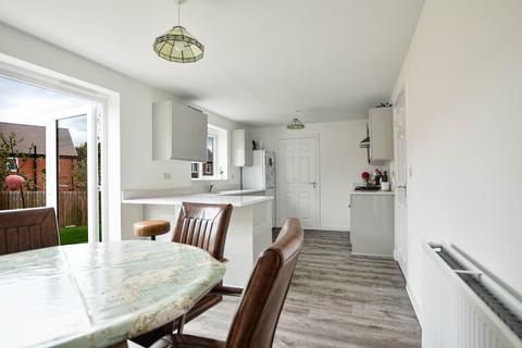 4 bedroom detached house for sale, Fairfax Way, Worcester WR2