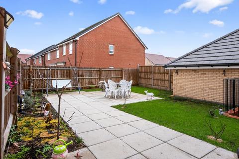 4 bedroom detached house for sale, Eveleigh Gardens, Hockley, SS5