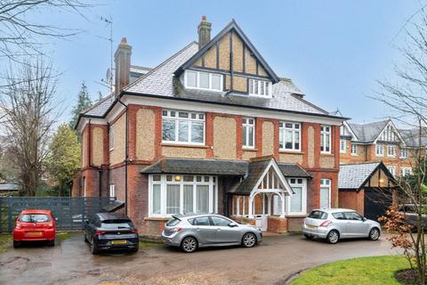 3 bedroom flat for sale, Langley Road, Nascot Wood, Watford WD17 4PE