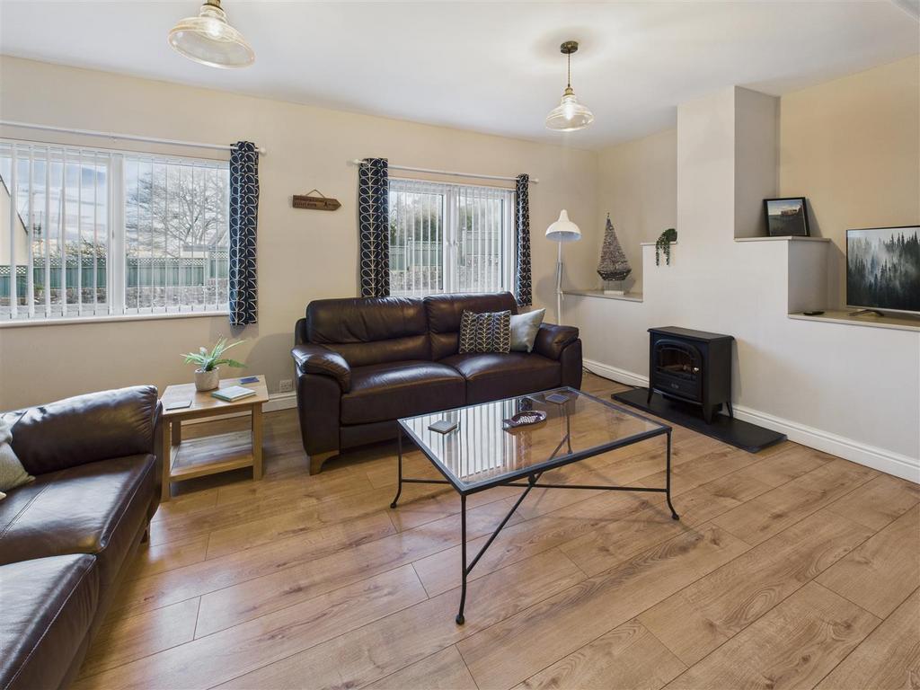Living Room / Diner