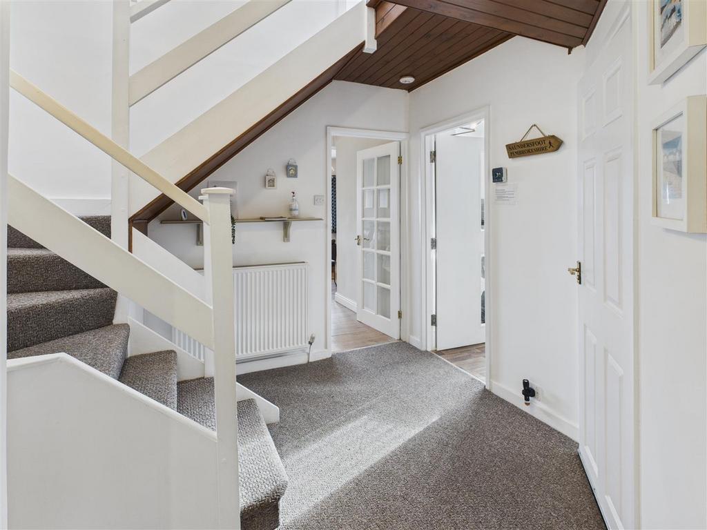 Entrance / Hallway